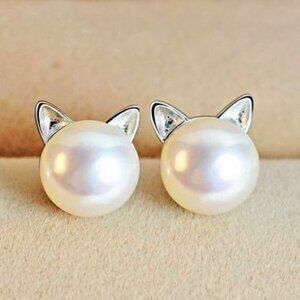 Pearl Kitty Cat Stud Earrings, Cute Cat Face w/ Ears Round Gift, Silver, White‎